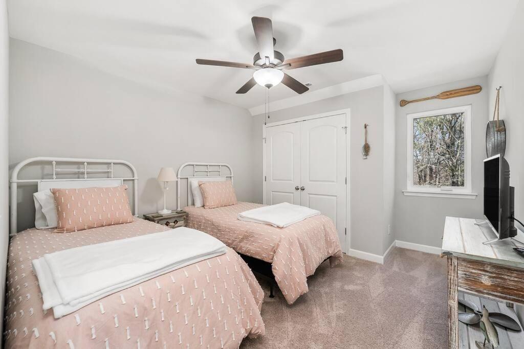 Beautiful Home With Lake And Marina Access, Firepit, Golf Cart Included Estill Springs Esterno foto
