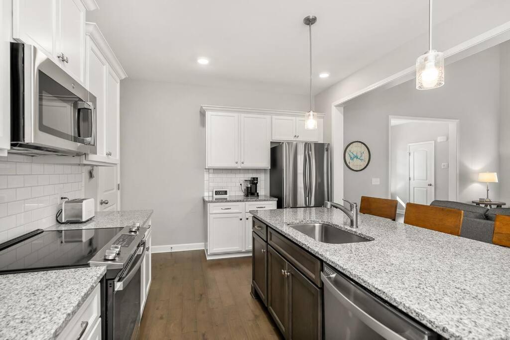 Beautiful Home With Lake And Marina Access, Firepit, Golf Cart Included Estill Springs Esterno foto